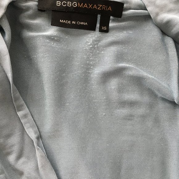 BCBGMAXAZRIA Shiny Stretch Slate Blue Knot Front V Neck Flutter Sleeve Shirt - Picture 7 of 12